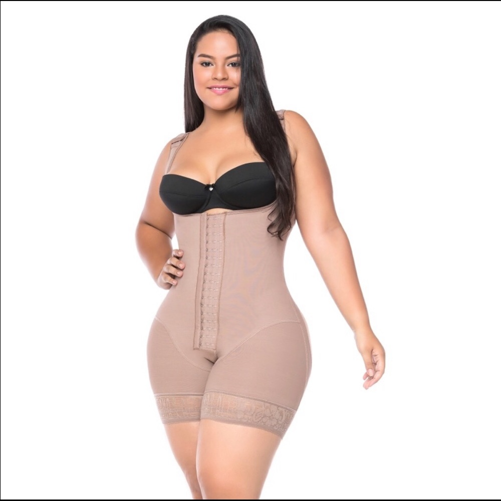 Colombian faja. Size lg & 2x . Review size chart.